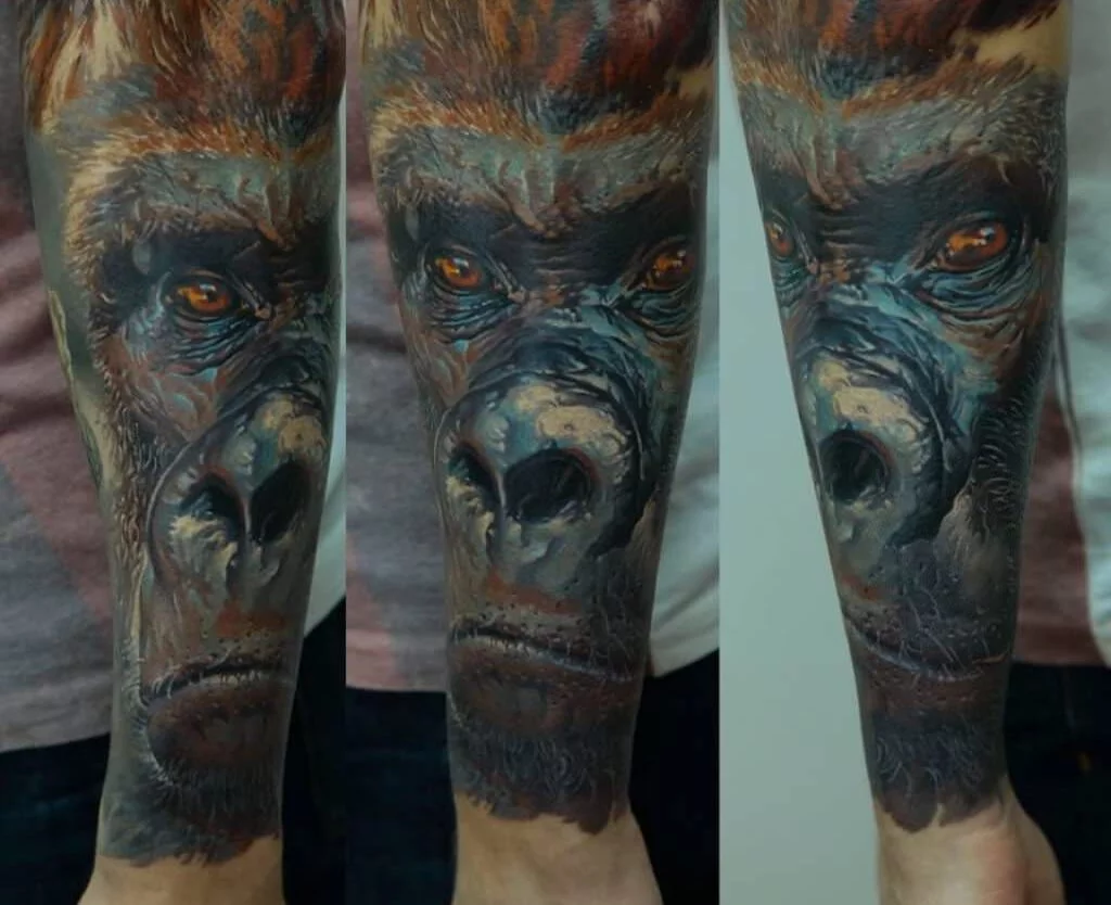 goryl autor tatuażu: Dmitriy Samohin